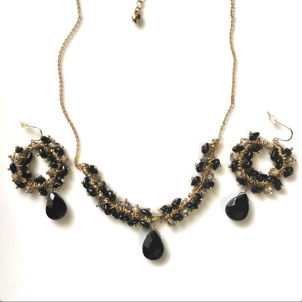 Black Crystal & Wire Necklace & Earrings Set